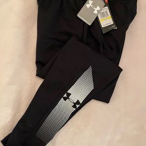 Boys Under Armour sweatpants. Size youth medium. NWT